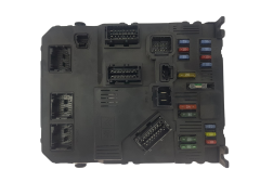 Ohjausyksikkö BSI E02-00 9653667680 S118085220E PSA Siemens 1827