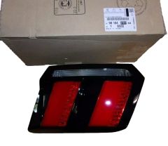 Valaisin Oikea Taka Alkuperäinen 9810477780 Peugeot 3008