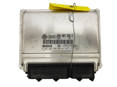 Ohjausyksikkö VW Audi 0261204805 8D0907558E Bosch
