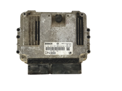 Ohjausyksikkö 0281012867 55201792 Opel Bosch