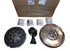 Kaksoismassavauhtipyörä + kytkin Uusi Alkuperäinen 1628941180 Citroen Peugeot