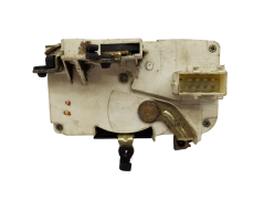 Oven lukitusmekanismi Etu Vasen 9135H8 Peugeot 406 Kiekert 10754