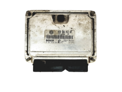 Ohjausyksikkö 038906012AM 0281010658 VW Bosch 18884