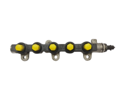 Polttoaineruisku Bosch 8200954113 0445214196 2.0 DCI Renault