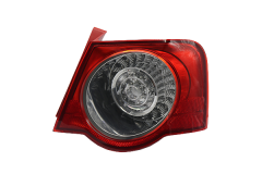 Valaisin Taka Oikea Tee VW Passat B6 3C5945096H 89450209402 DPA