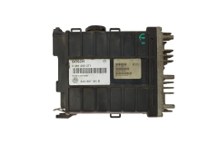 Ohjausyksikkö VW 443907311D 0261200271 Bosch 17791