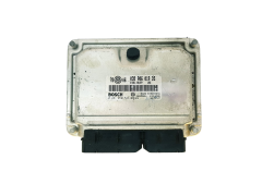 Ohjausyksikkö VW 038906019DS 0281010543 Bosch 33232