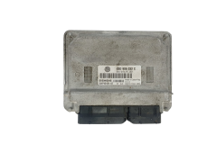 Ohjausyksikkö VW 03D906032C 5WP40124 07 Siemens 45654