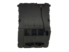 Ohjausyksikkö Renault UCH X84 N2 8200309692 S118400210L Siemens