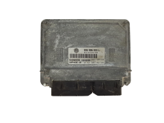 Ohjausyksikkö 03E906033L 5WP44301 08 VW Siemens 16426