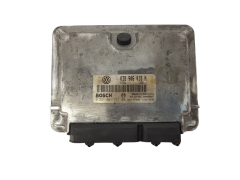 Ohjausyksikkö 038906018N 0281001727 VW Bosch 3527