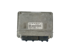 Ohjausyksikkö 03E906023B 5WP40412 04 VW SKODA Siemens 35534