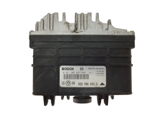 Ohjausyksikkö 0261203647/648 032906026G 26SA0000 VW Bosch