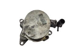 Alipainepumppu 146502570R 2.0 DCI Renault Trafic 2 Vivaro