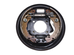 Jarrulevyn suojuslevy Szczęk Vasen Taka 440107881R Renault Clio 5 Sandero 3