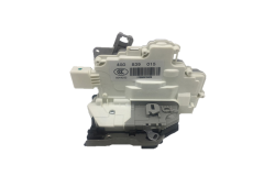 Oven lukitusmekanismi Taka Vasen 4G0839015 88391796301 VW Audi Vika