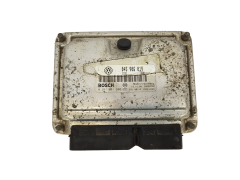 Ohjausyksikkö 045906019 0281001940 VW Bosch 1040