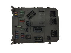 Ohjausyksikkö BSI E02-00 S118085210E 9646777380 PSA Siemens 1697