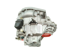 Vaihteisto Uusi PK1AA073 7701706258 Renault Laguna 1 1.9 DCI