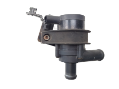 Vesipumppu 1K0965561F 1K0121093AD VWAG