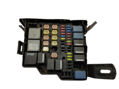 Sulaketaulu 8V51-14B144-BA Ford 3750