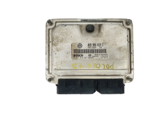 Ohjausyksikkö 045906019C 0281010697 VW Bosch 38744