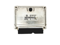 Ohjausyksikkö 038906019CD 0281010218 VW Bosch 18859