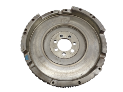 Vauhtipyörä 846 8200447575 Renault 1.5 DCI 1655