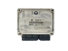 Ohjausyksikkö 045906019C 0281010697 VW Bosch 45644
