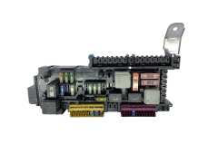 Sulaketaulu 168298 0-1670658-1 1670660 Mercedes Tyco 59327