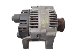 Laturi Renault 7700424582 2541981A 110A Valeo 1059