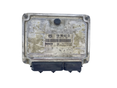 Ohjausyksikkö 030906032EB 0261207625 VW Bosch 63278