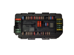 Sulaketaulu 6114 V7 9337879 01 19451.000.001 BMW