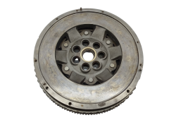 Vauhtipyörä 7701478721 8200338841 2.0 Renault Megane Scenic 2