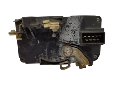 Oven lukitusmekanismi Vasen Etu 9135H3 Peugeot 306 Kiekert 10680