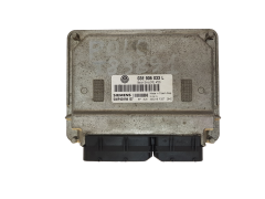Ohjausyksikkö 03E906033L 5WP40194 07 VW Siemens 30701
