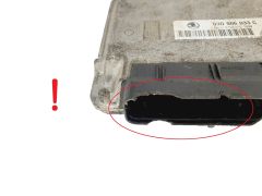 Ohjausyksikkö 03D906033C 5WP40292 02 Skoda Siemens 44883