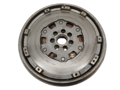 Vauhtipyörä 1.5DCI LUK 302052316R 123003948R 123006354R Renault 1451