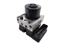 Abs-pumppu Ford Fiesta 8V512M110AD 06.2109-5581.3 Ate 1963