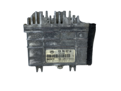 Ohjausyksikkö 030906027AA 0261204617 VW Bosch 49652