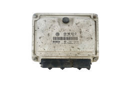 Ohjausyksikkö 030906032CP 0261207199 Volkswagen Bosch 38105