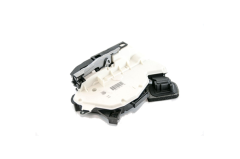Oven lukitusmekanismi Etu Oikea 5K1837016E 88371790001 VW Seat Vika