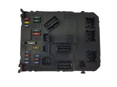 Ohjausyksikkö BSI E02-00 9653667680 S118085220E PSA Siemens 1716