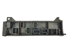 Sulaketaulu Chrysler 4868132L