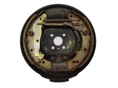Jarrulevyn suojuslevy Szczęk Oikea 7701033416 Renault 21