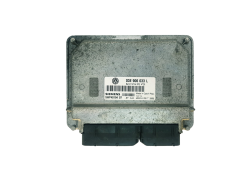 Ohjausyksikkö 03E906033L 5WP40194 07 VW Siemens 32459