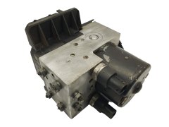 Abs-pumppu ESP Mercedes W168 A0044310912 0265202461 Bosch 61621