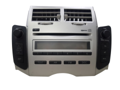 Radio-CD-soitin Toyota Yaris 86120-0D200 W13801 2