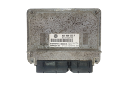 Ohjausyksikkö VW 03E906033R 5WP44224 02 Siemens 45078