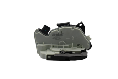 Oven lukitusmekanismi Taka Oikea 5N0839016A 88391788101 VW Skoda Vika
